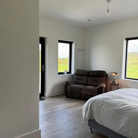 بيت ضيافة Boskill Equestrian Centre Limerick Junction